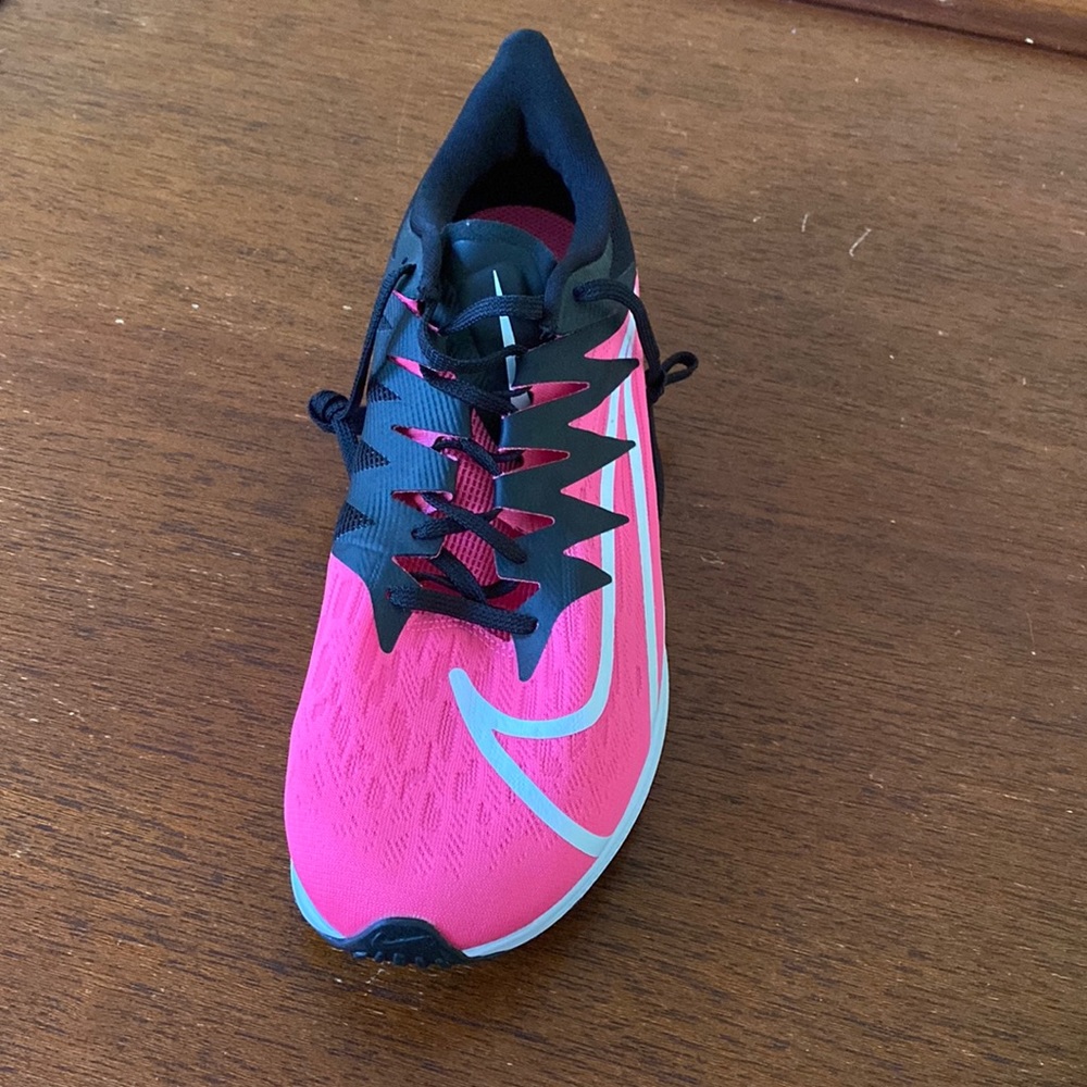 Amputee - LEFT SIDE ONLY - Nike rival Fly (Never worn). Size 10.5 Men.